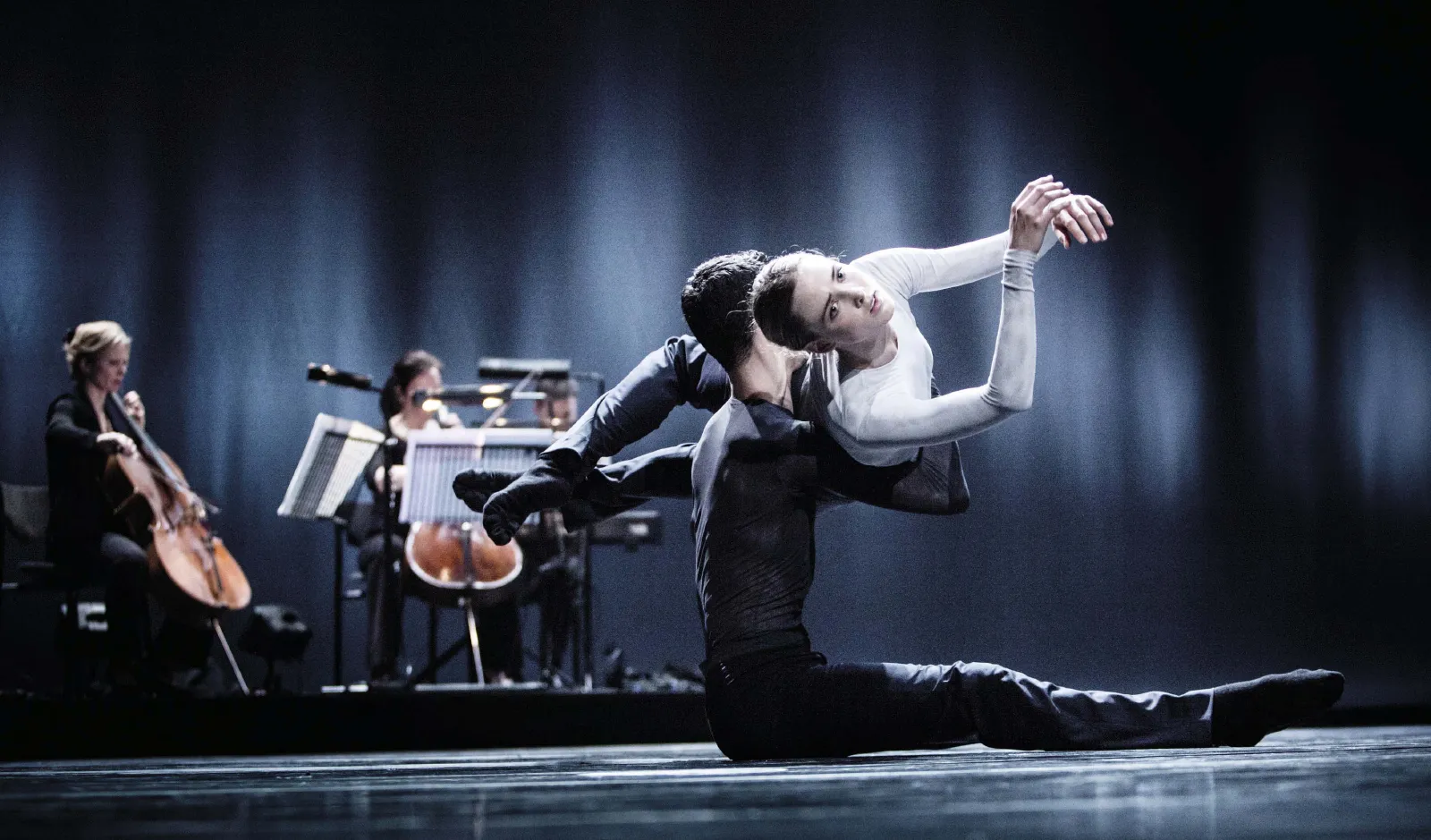 Nederlands Dans Theater 2 — A poem for the world